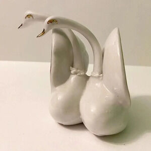 Vintage Capodimonte Double Swan Figurine White With Gold Trim Made In Italy Flaw